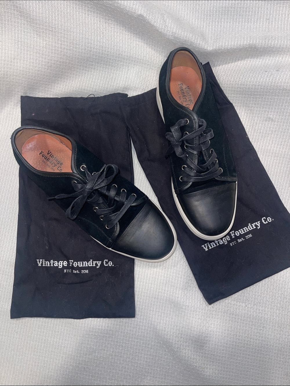 Men's Black Low-Top Suede & Leather Lace-Up Sneakers